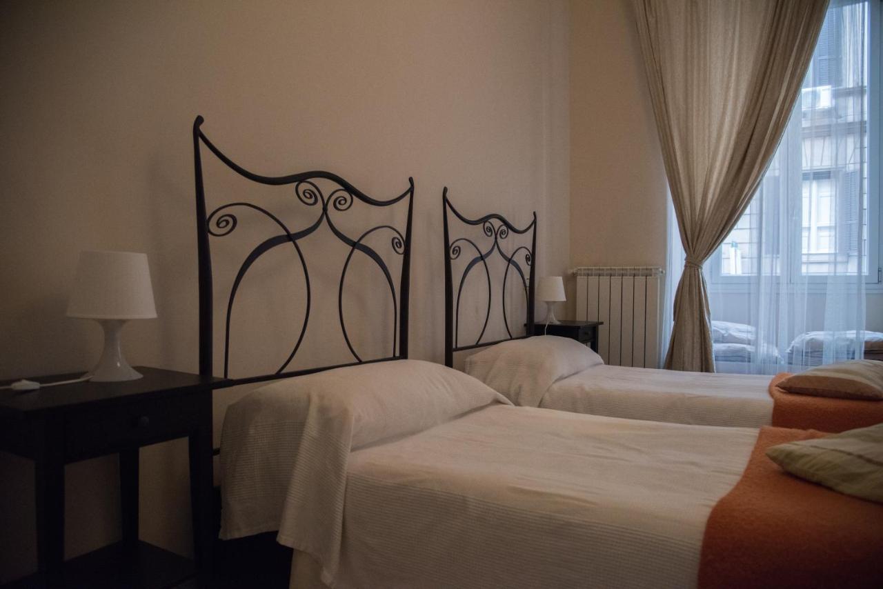 Beautiful&Spacious Apartment next to Termini 10 minutes from Coliseum Extérieur photo
